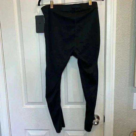 NWT Fabletics The Baseline Tight high performance base layer Men’s Sz XL Black - Picture 6 of 12